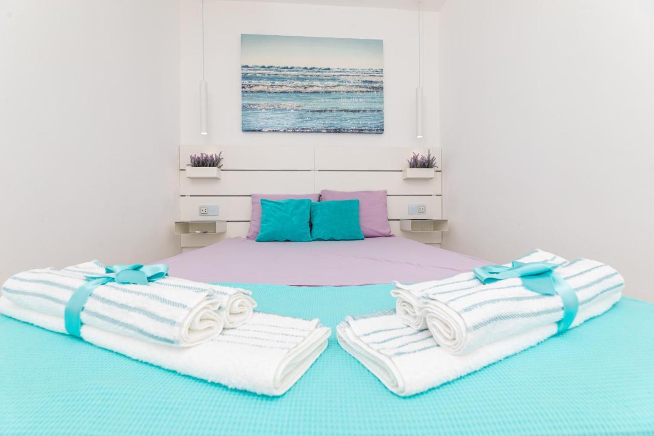 Apartments Aisa* Countryside Holiday Just 500M From The Beach! คิร์ก ภายนอก รูปภาพ