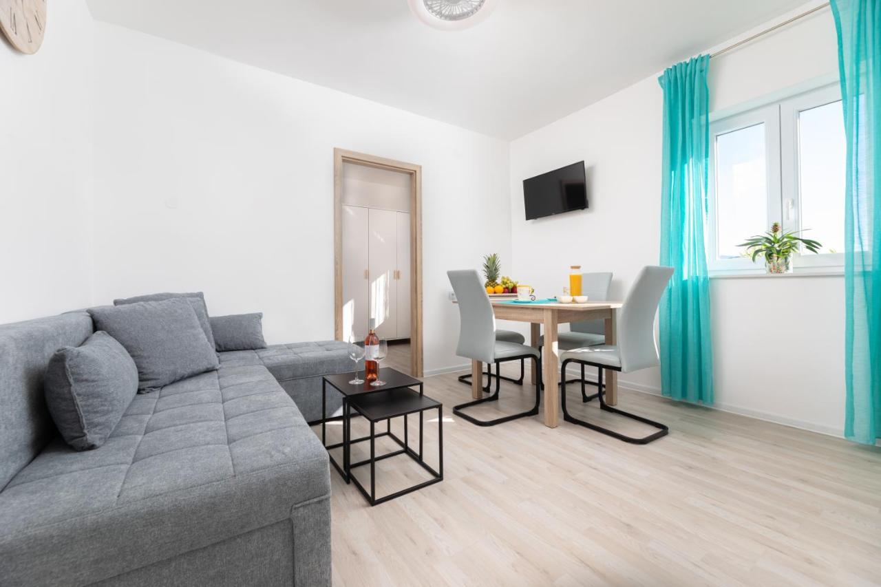 Apartments Aisa* Countryside Holiday Just 500M From The Beach! คิร์ก ภายนอก รูปภาพ