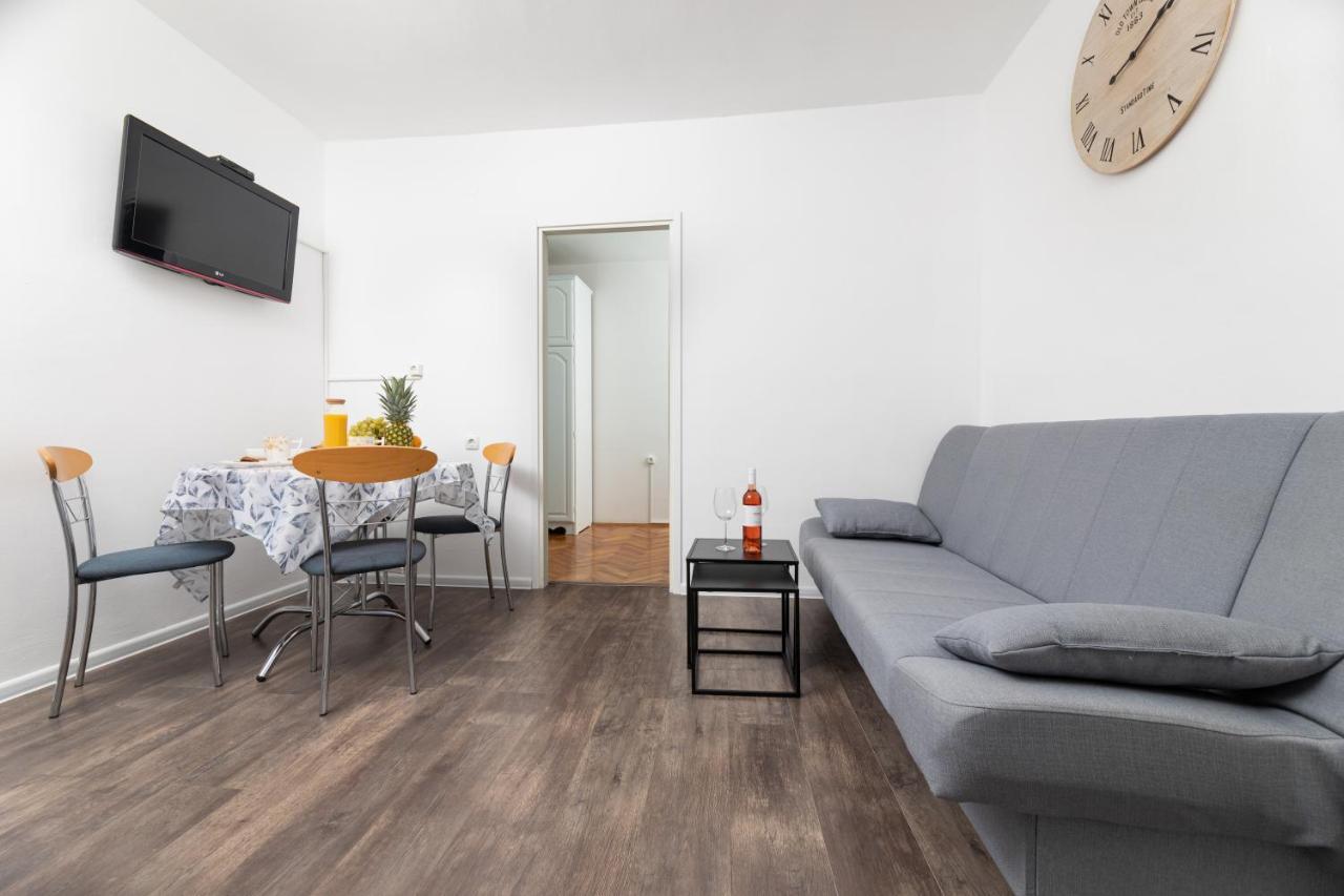 Apartments Aisa* Countryside Holiday Just 500M From The Beach! คิร์ก ภายนอก รูปภาพ