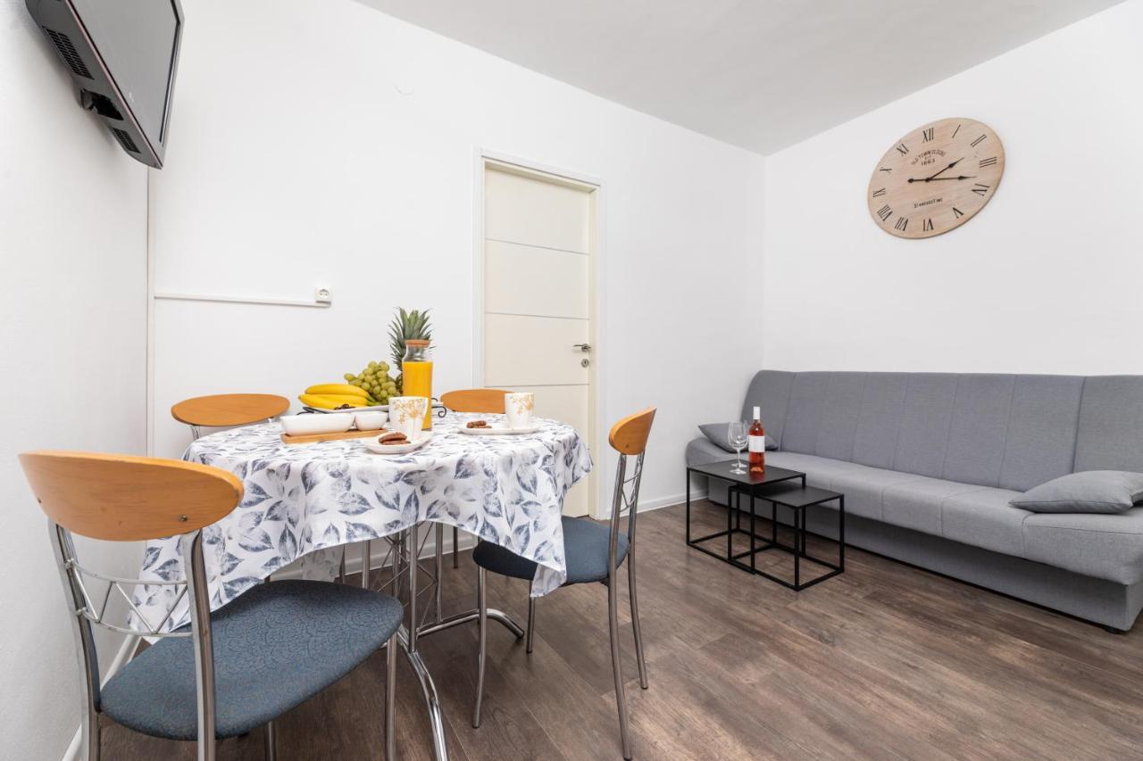 Apartments Aisa* Countryside Holiday Just 500M From The Beach! คิร์ก ภายนอก รูปภาพ